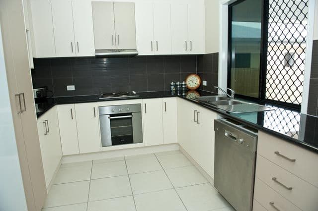 42 Hangan Street, BUCASIA QLD 4750, Bucasia - Thumbnail 2