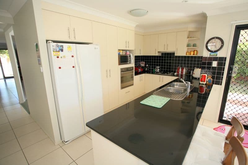 3 Hilas Circuit, SUNNYBANK HILLS QLD 4109, Sunnybank Hills - Thumbnail 2