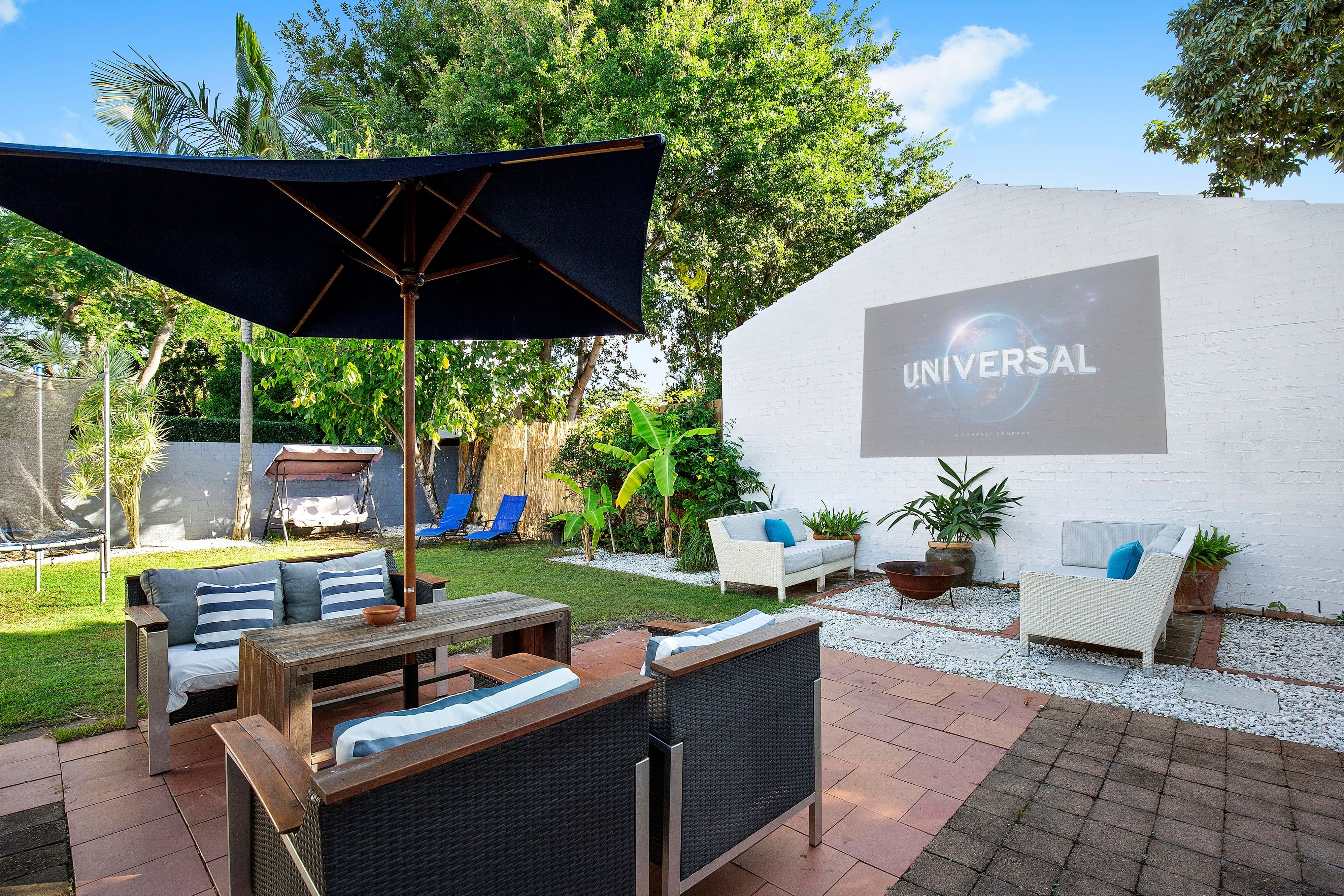 7 Allambi Avenue, Broadbeach Waters QLD 4218, Broadbeach Waters - Image 1