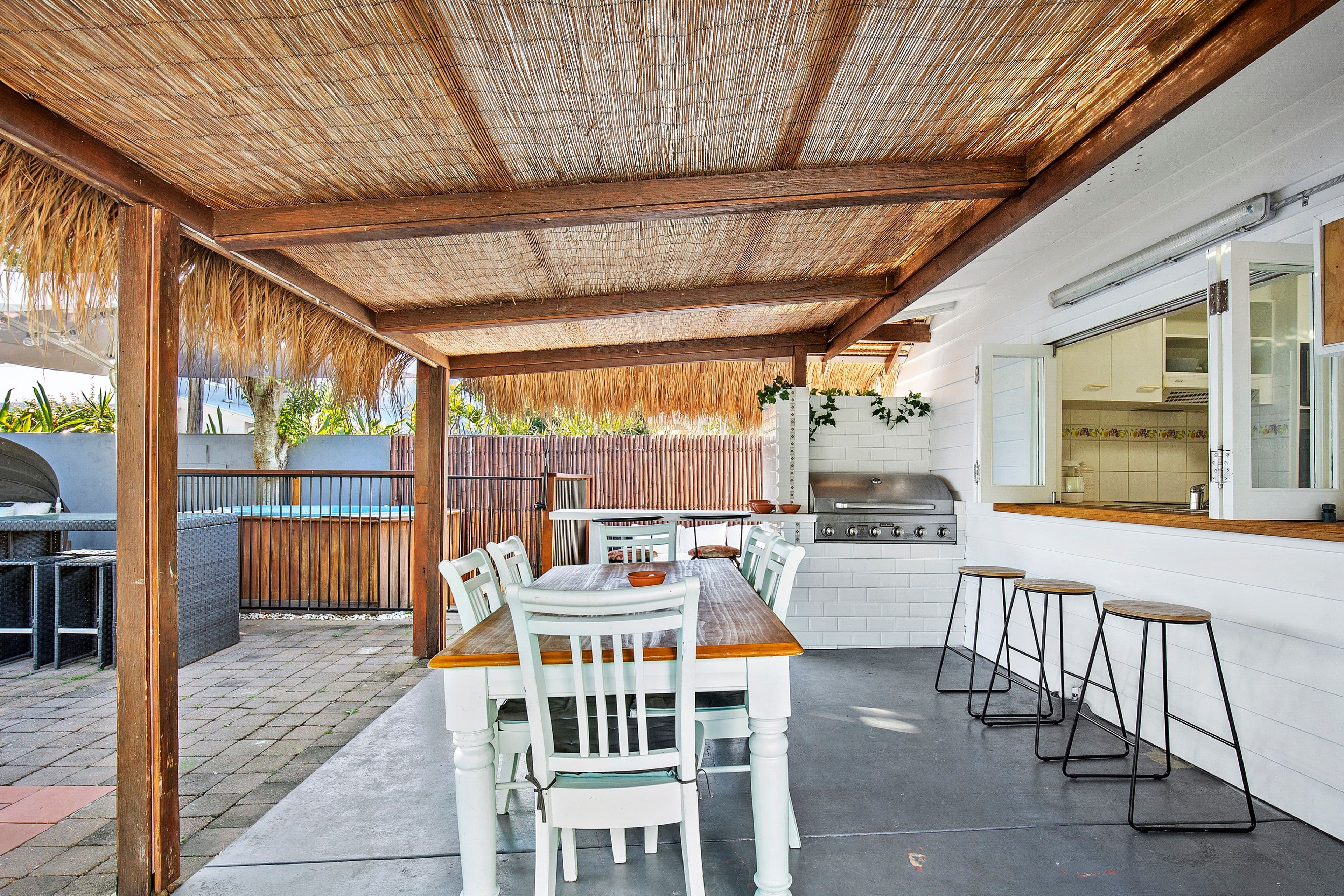 7 Allambi Avenue, Broadbeach Waters QLD 4218, Broadbeach Waters - Thumbnail 3