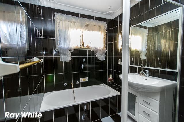 15 Longfellow Street, WETHERILL PARK NSW 2164, Wetherill Park - Thumbnail 5
