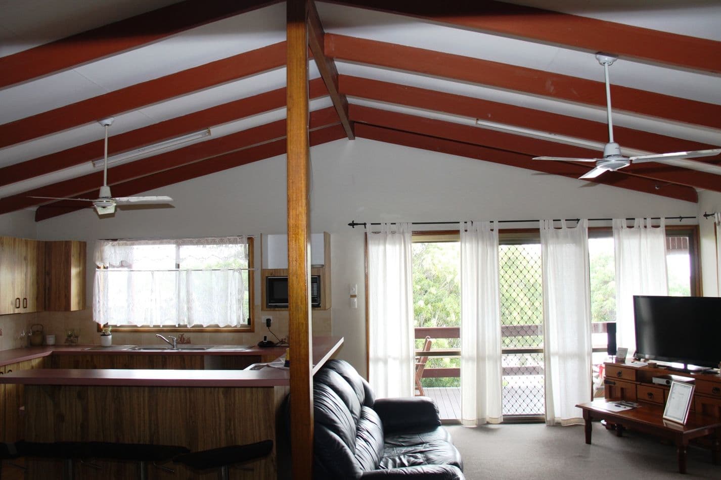 24 Margaret Street, Tannum Sands QLD 4680, Tannum Sands - Thumbnail 2