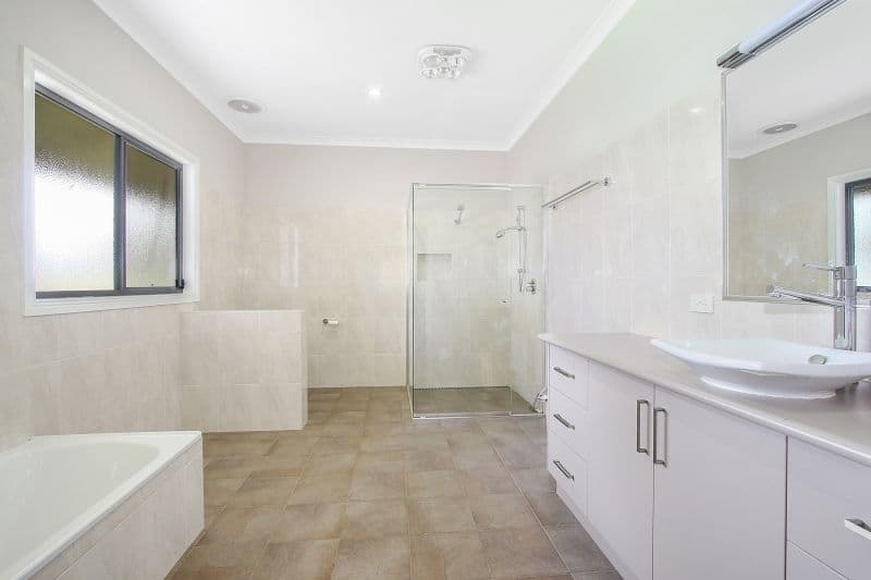 1299 Keenans Road, Yarrawonga VIC 3730, Yarrawonga - Thumbnail 4