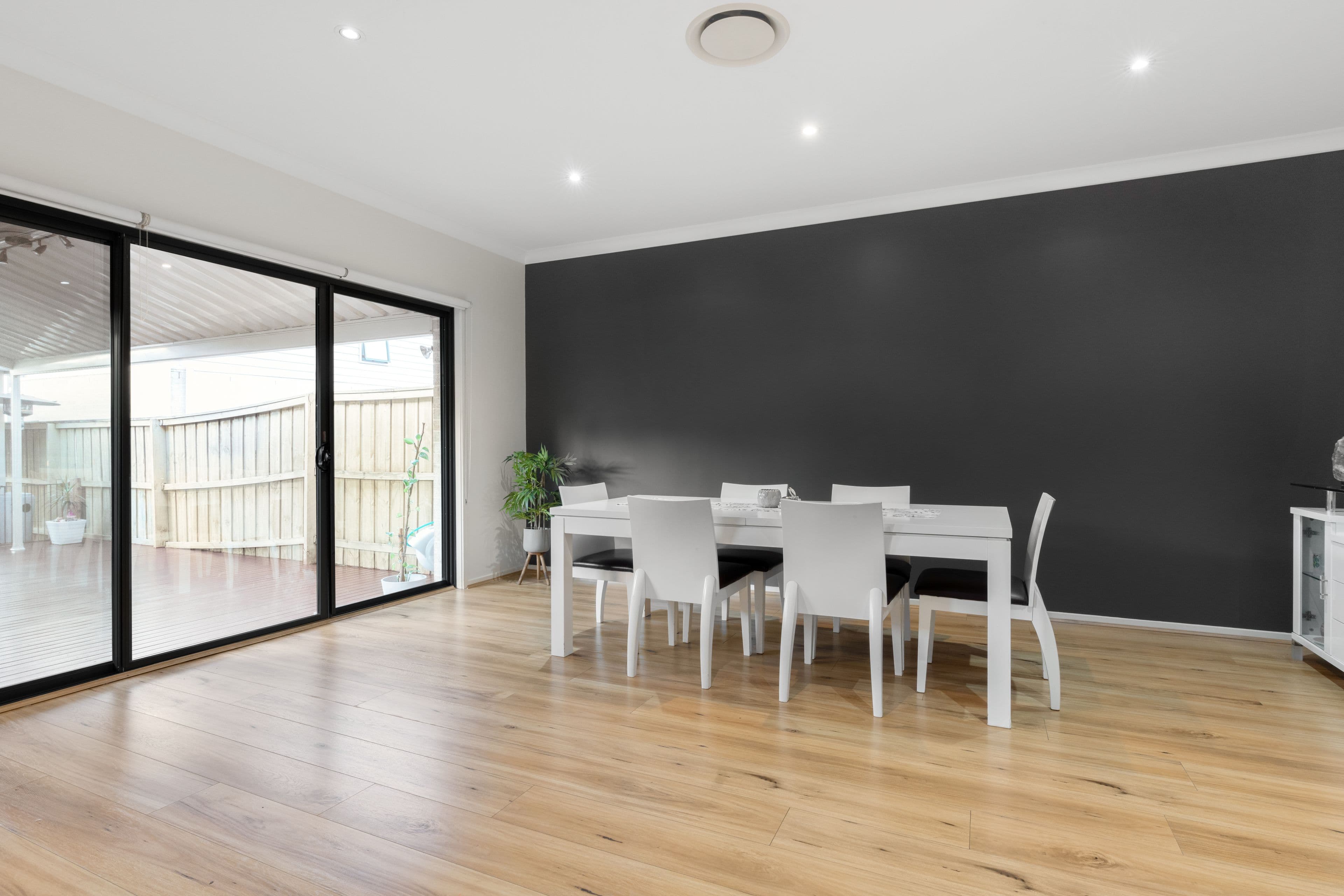 33 Stowe Avenue, Campbelltown NSW 2560, Campbelltown - Thumbnail 3