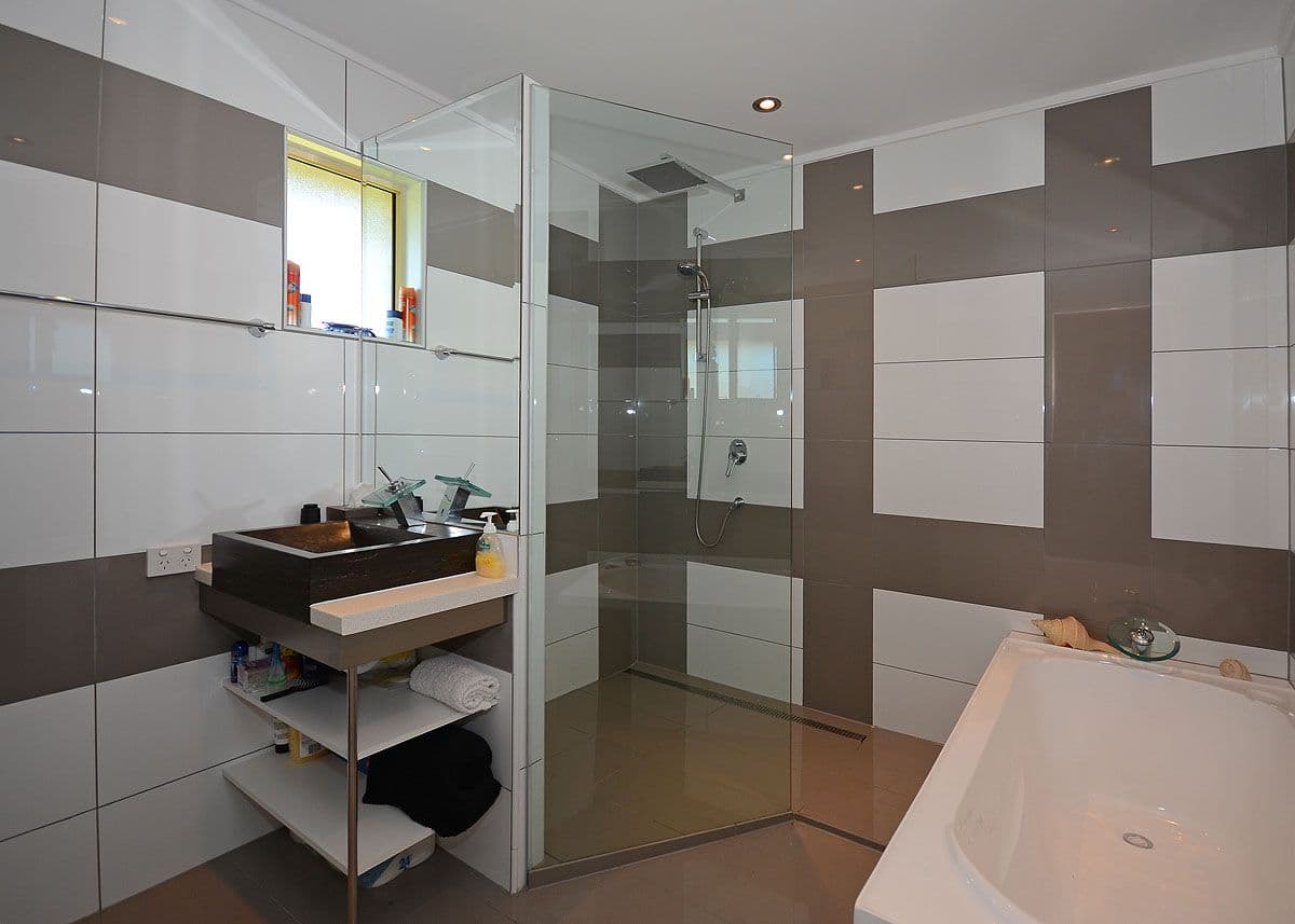6 Capri Court, POINT VERNON QLD 4655, Point Vernon - Thumbnail 4