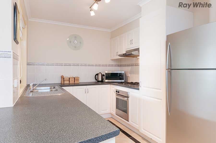 20 Heysen Parkway, Caroline Springs VIC 3023, Caroline Springs - Thumbnail 2