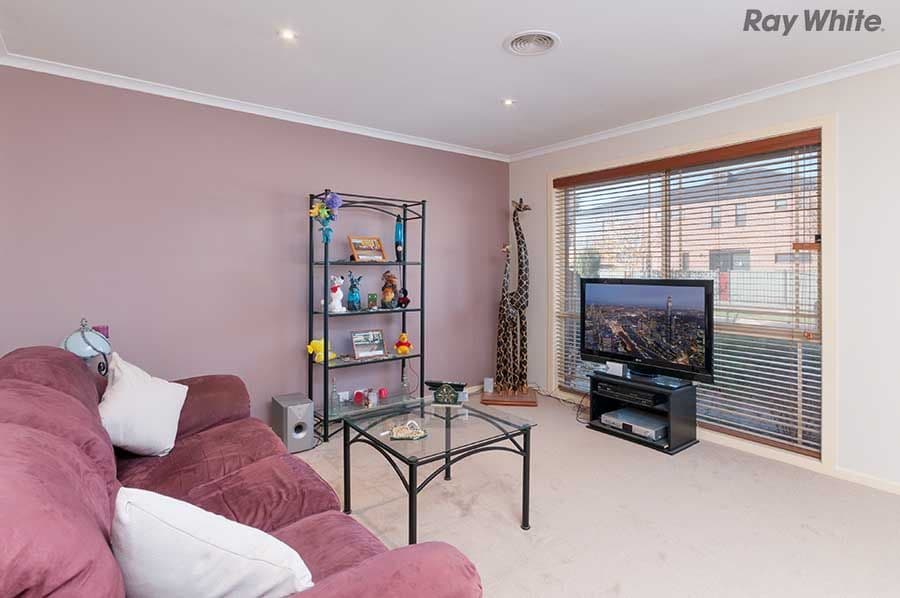 20 Heysen Parkway, Caroline Springs VIC 3023, Caroline Springs - Thumbnail 4