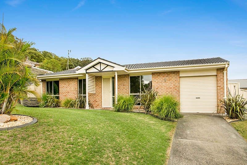10 Murray Close, Albion Park - Image 1