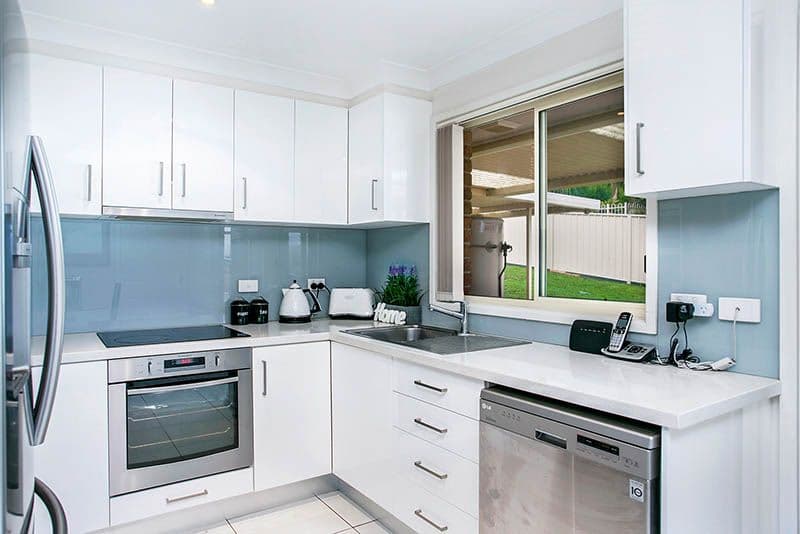 10 Murray Close, Albion Park - Thumbnail 2