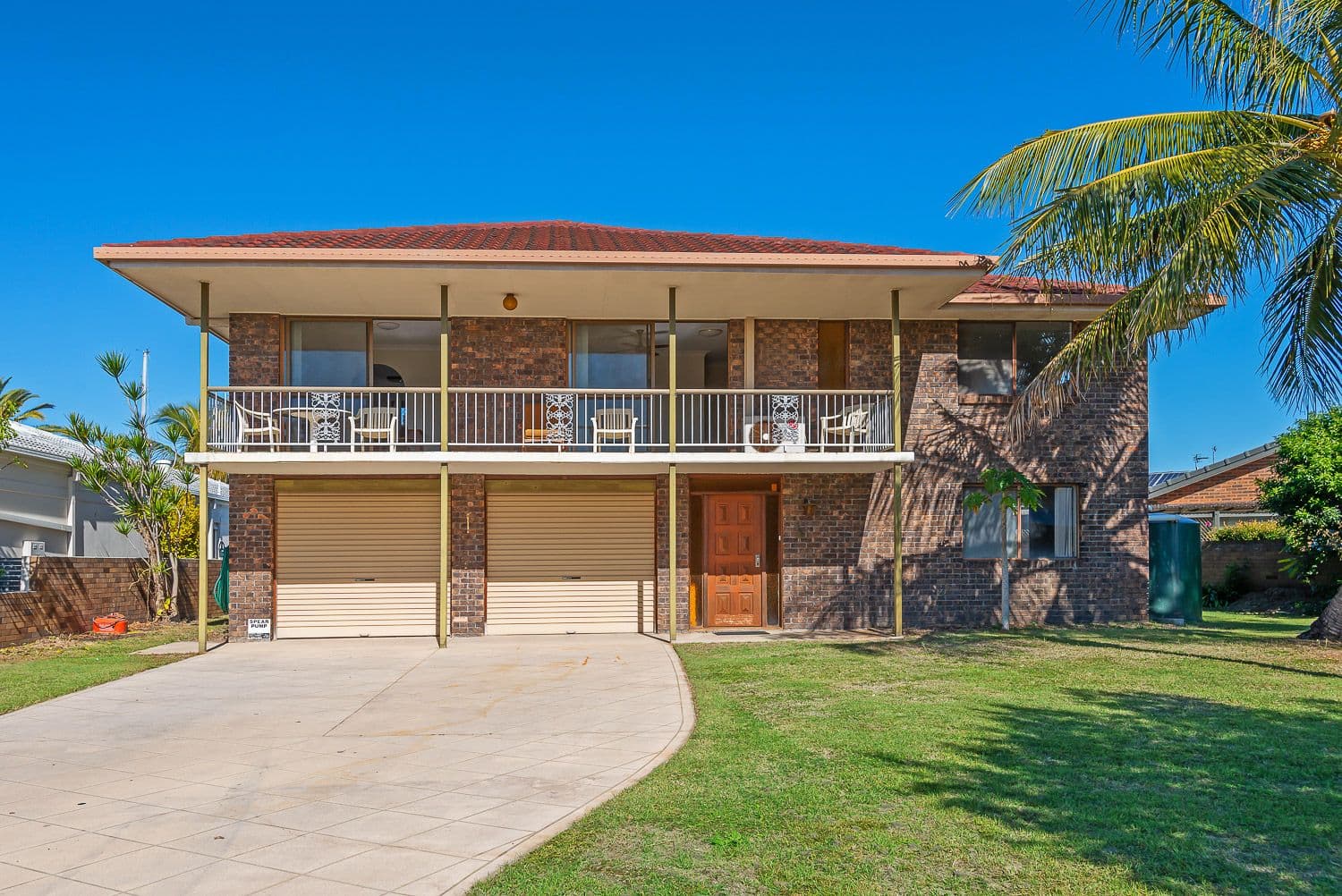 20 Hume Parade, Paradise Point QLD 4216, Paradise Point - Thumbnail 3