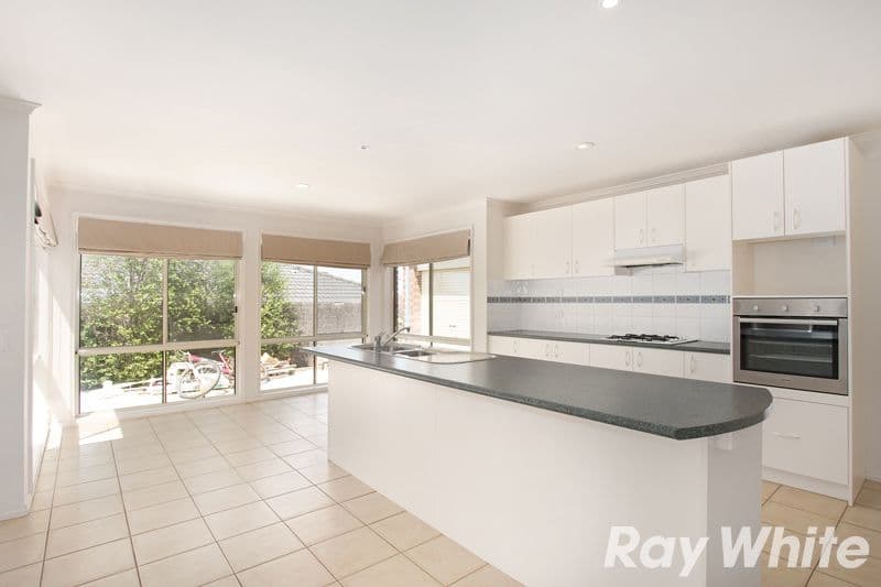 14 Ivory Drive, Pakenham VIC 3810, Pakenham - Thumbnail 2