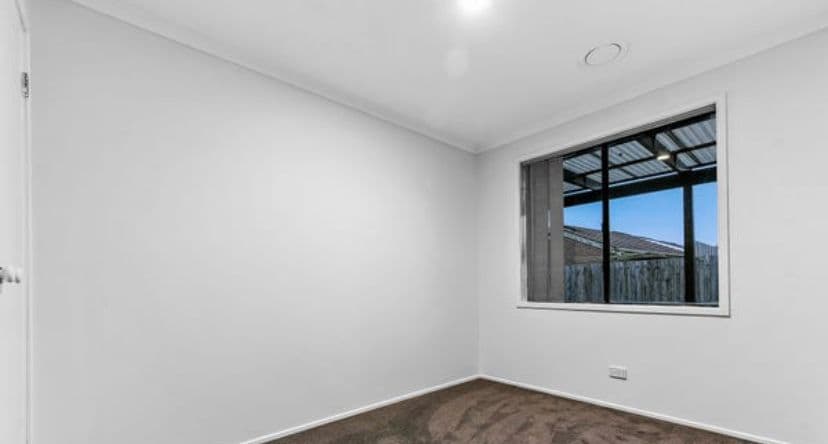 16 Josephine Avenue, Cranbourne North VIC 3977, Cranbourne North - Thumbnail 5