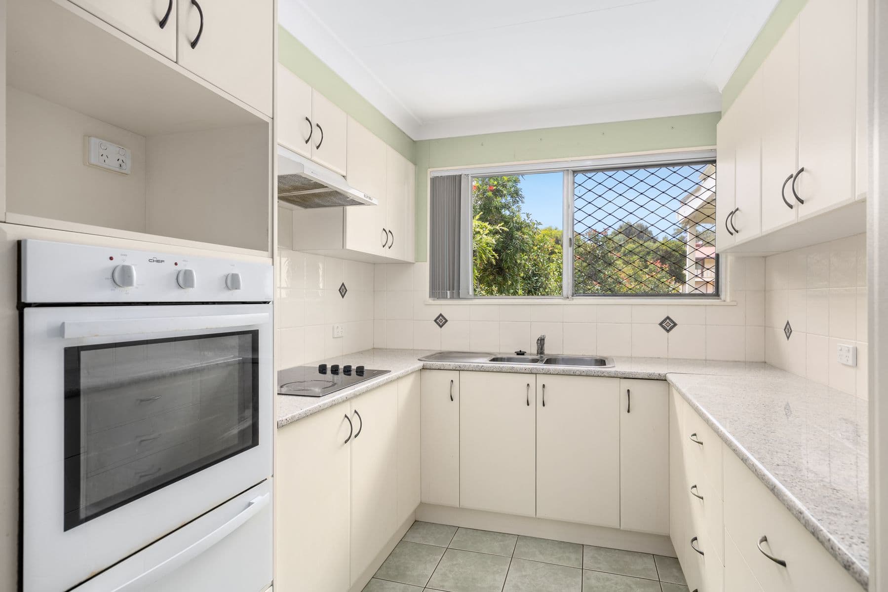 8 Ellwood Avenue, Warwick - Thumbnail 8