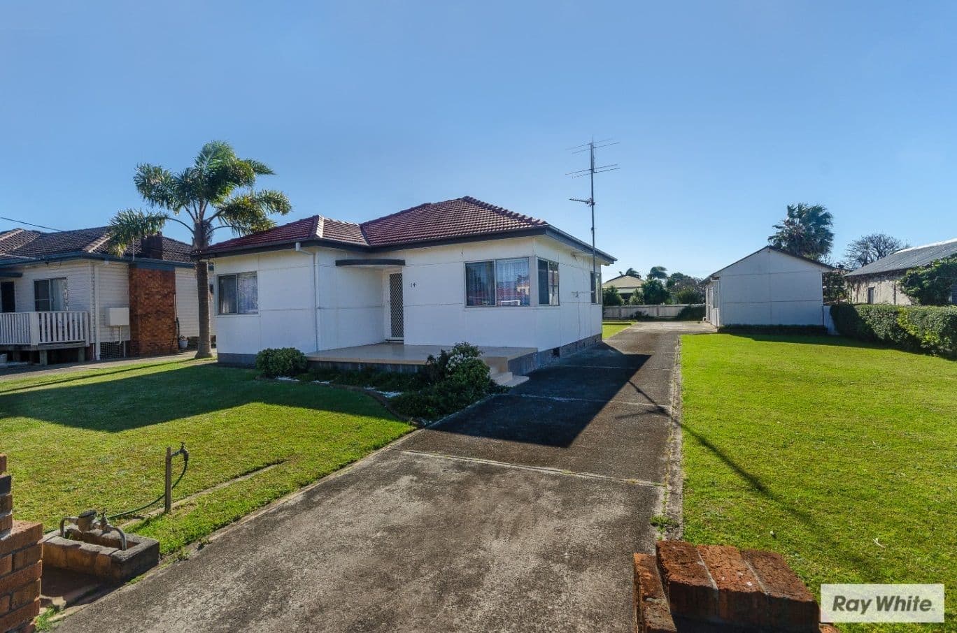 14 Robertson Road, WOONONA NSW 2517, Woonona - Thumbnail 2