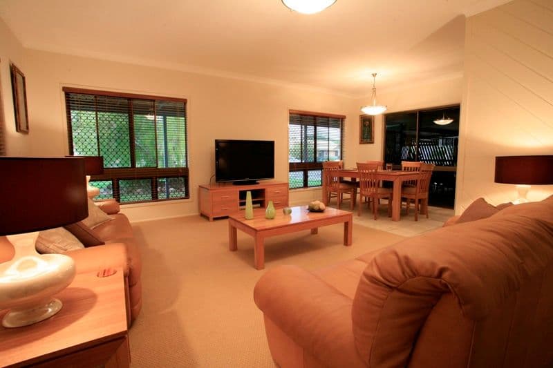 19 Serrano Crescent, CRANBROOK QLD 4814, Cranbrook - Thumbnail 3