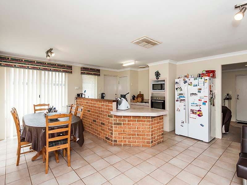 658 Safety Bay Road, Waikiki WA 6169, Waikiki - Thumbnail 3