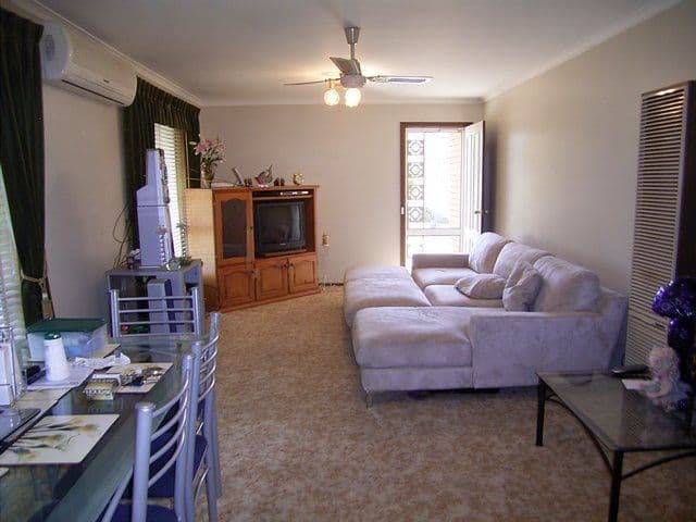 414 Ross Circuit, LAVINGTON NSW 2641, Lavington - Thumbnail 2