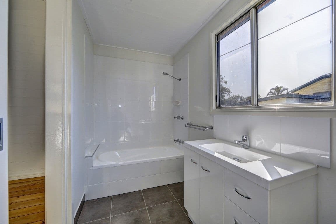 65 Steuart Street, BUNDABERG NORTH QLD 4670, Bundaberg North - Thumbnail 4
