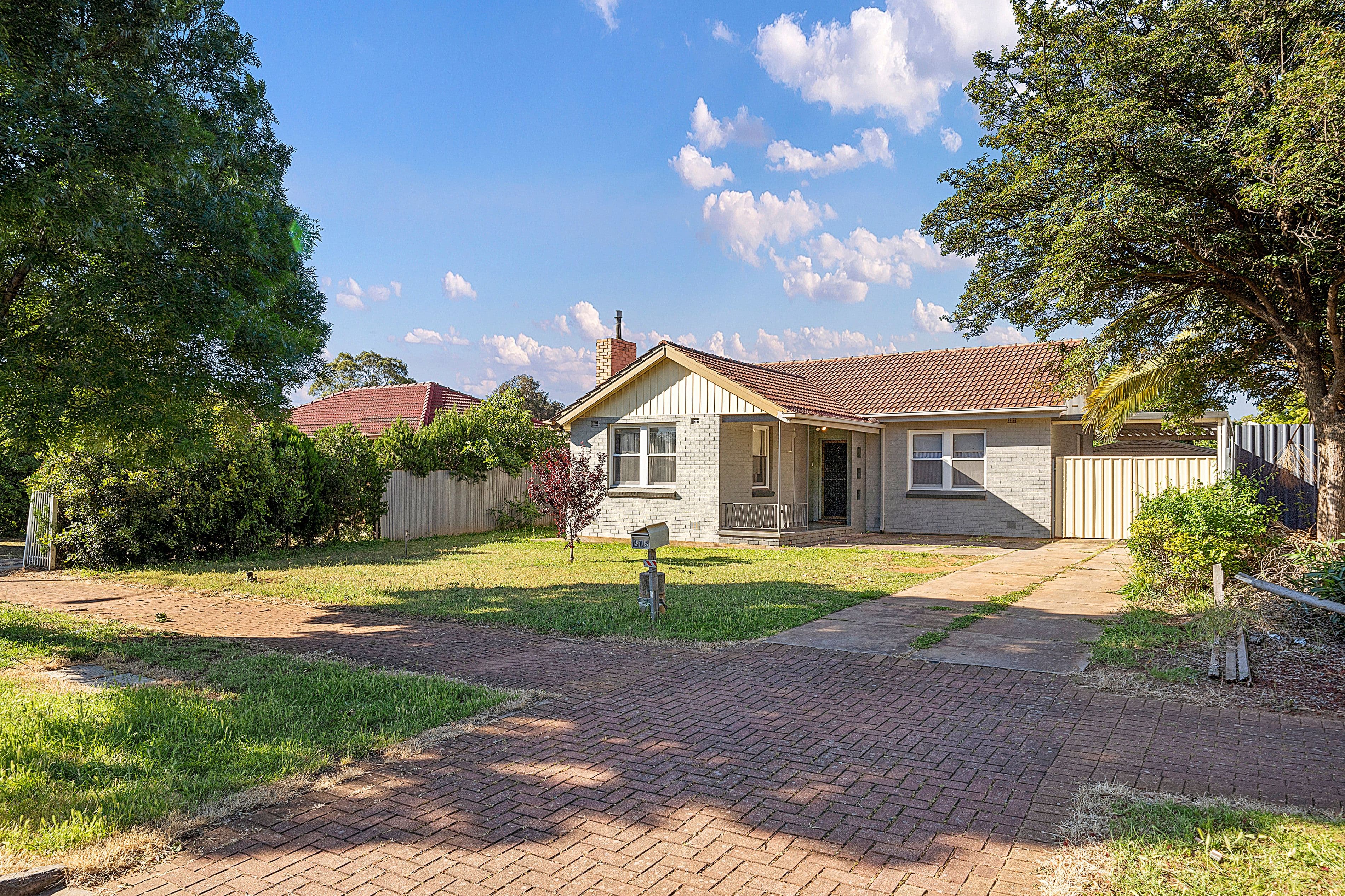 215 Woodford Road, Elizabeth North SA 5113, Elizabeth North - Thumbnail 2