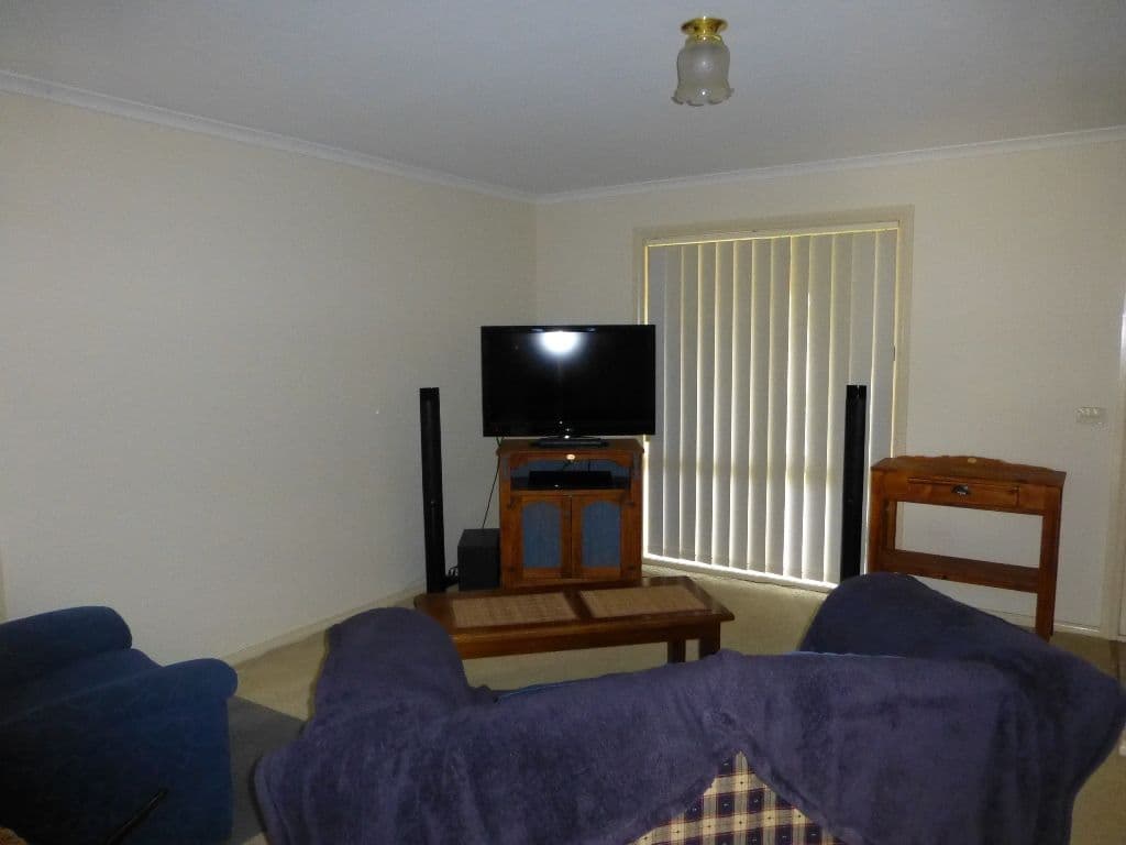 21 Alfred Avenue, ECHUCA VIC 3564, Echuca - Thumbnail 3
