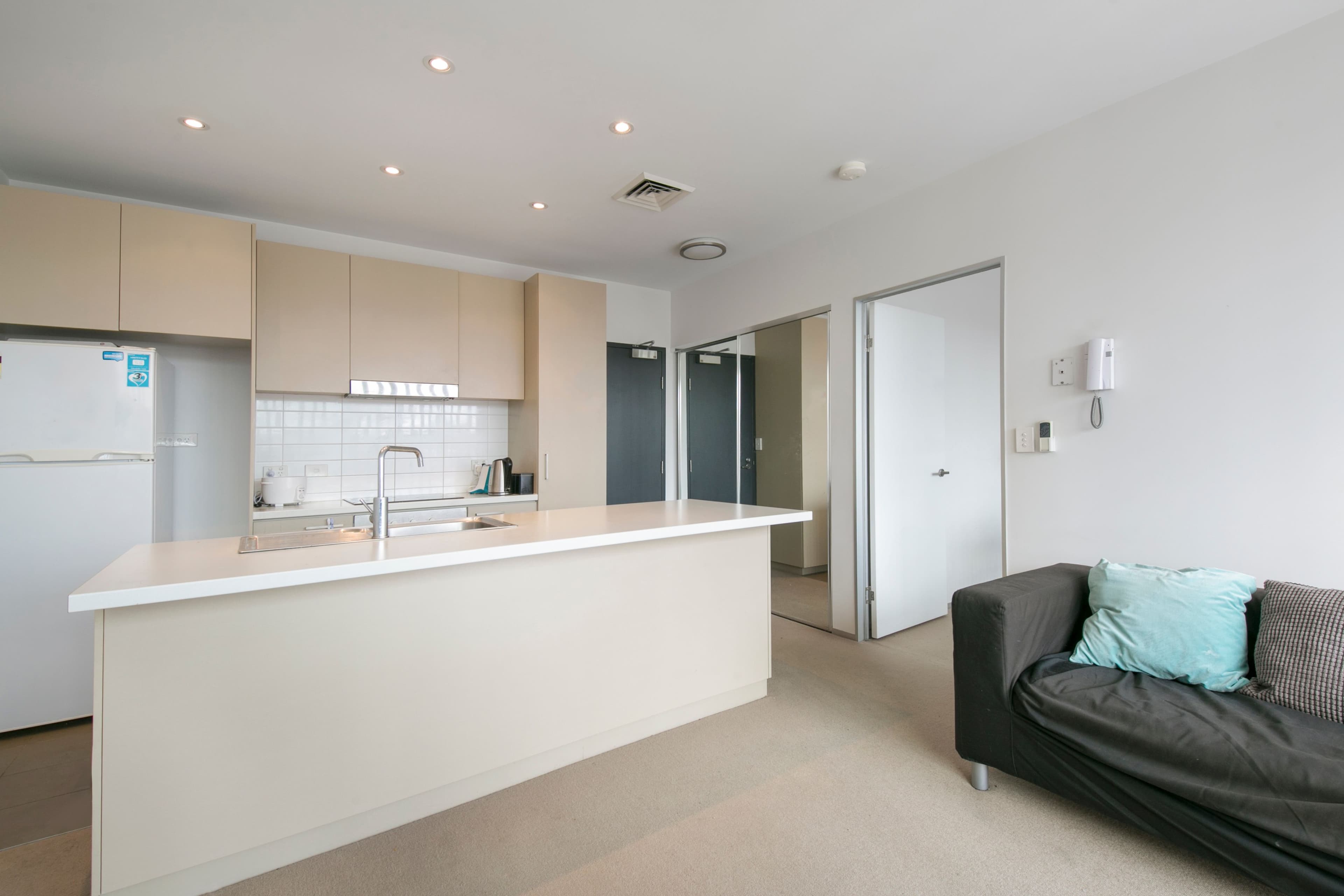 77 Jurgens Street, Woolloongabba QLD 4102, Woolloongabba - Thumbnail 6