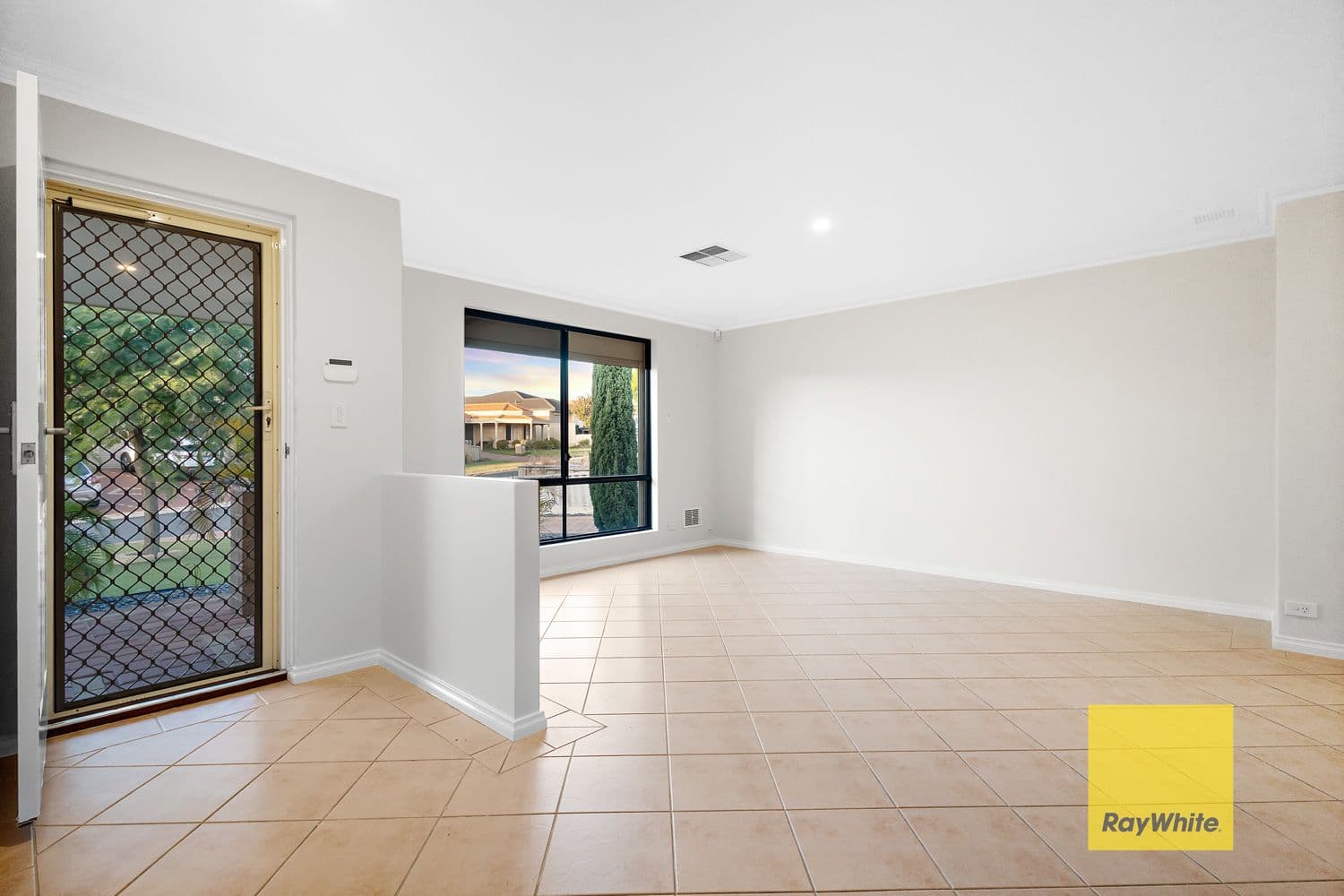4 Laura Rise, Marangaroo WA 6064, Marangaroo - Thumbnail 6