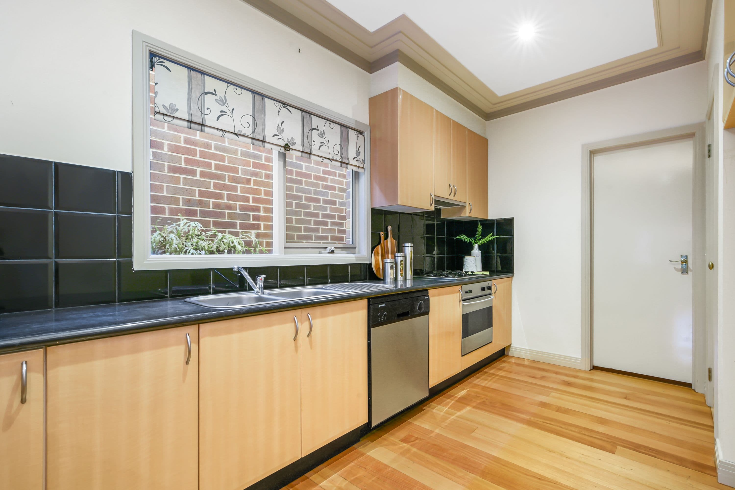 5 Ivanhoe Street, Glen Waverley VIC 3150, Glen Waverley - Thumbnail 6