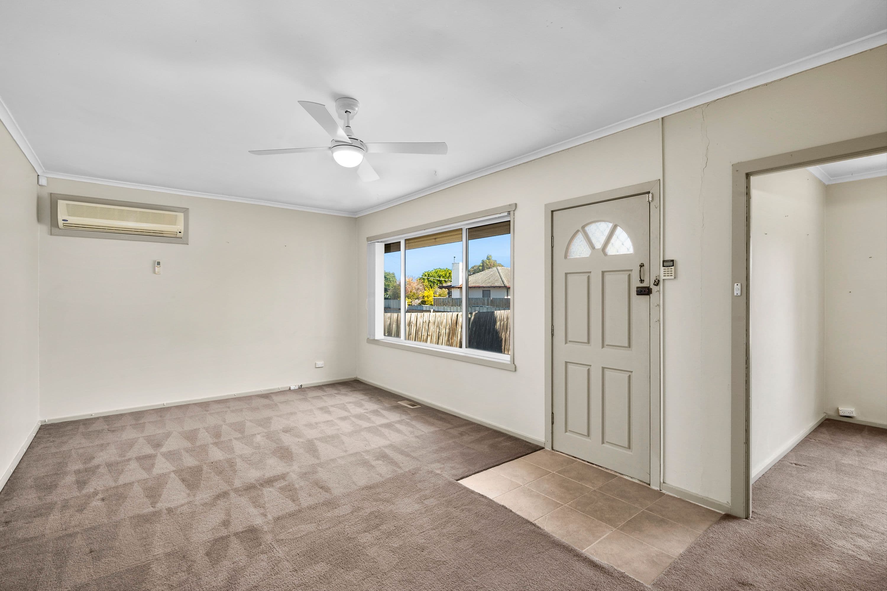 6 Montreal Avenue, Corio VIC 3214, Corio - Thumbnail 2