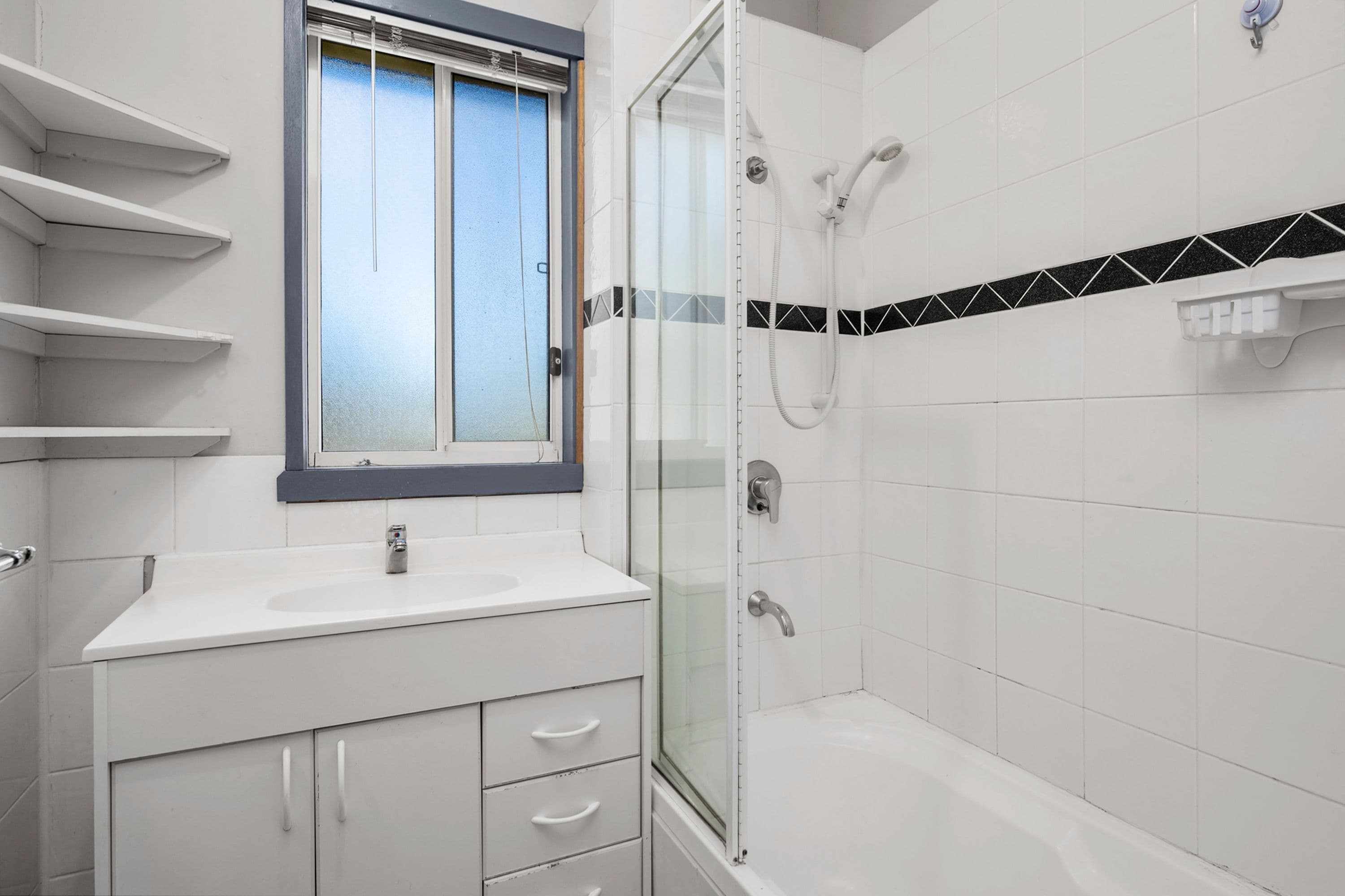 6 Montreal Avenue, Corio VIC 3214, Corio - Thumbnail 5