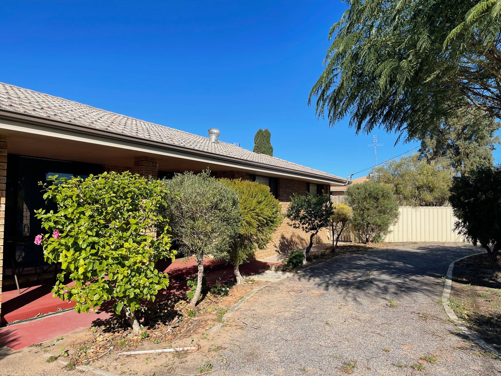 5 Irwin Crescent, Dongara WA 6525, Dongara - Thumbnail 2