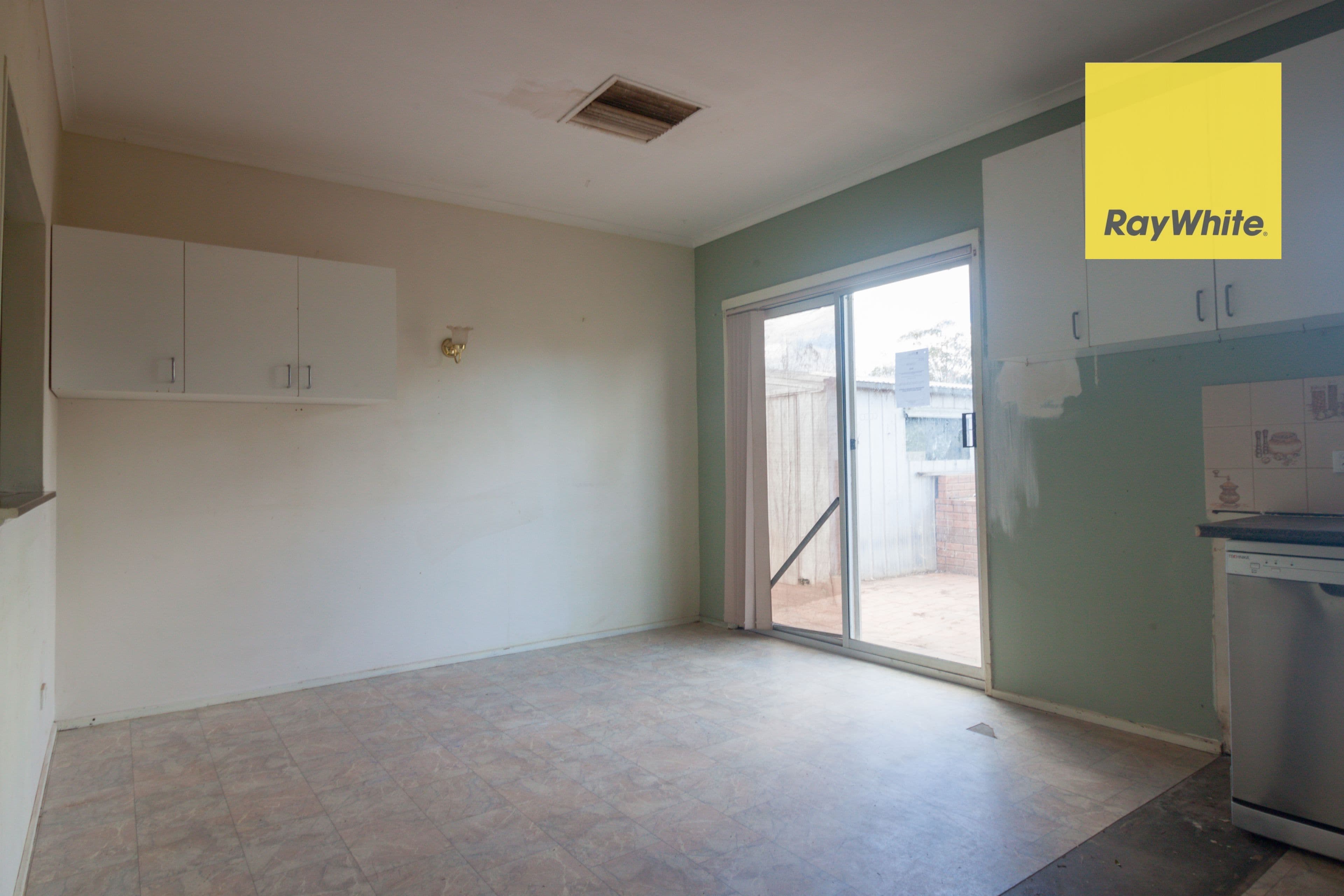 96 Hammer Street, Howlong - Thumbnail 3
