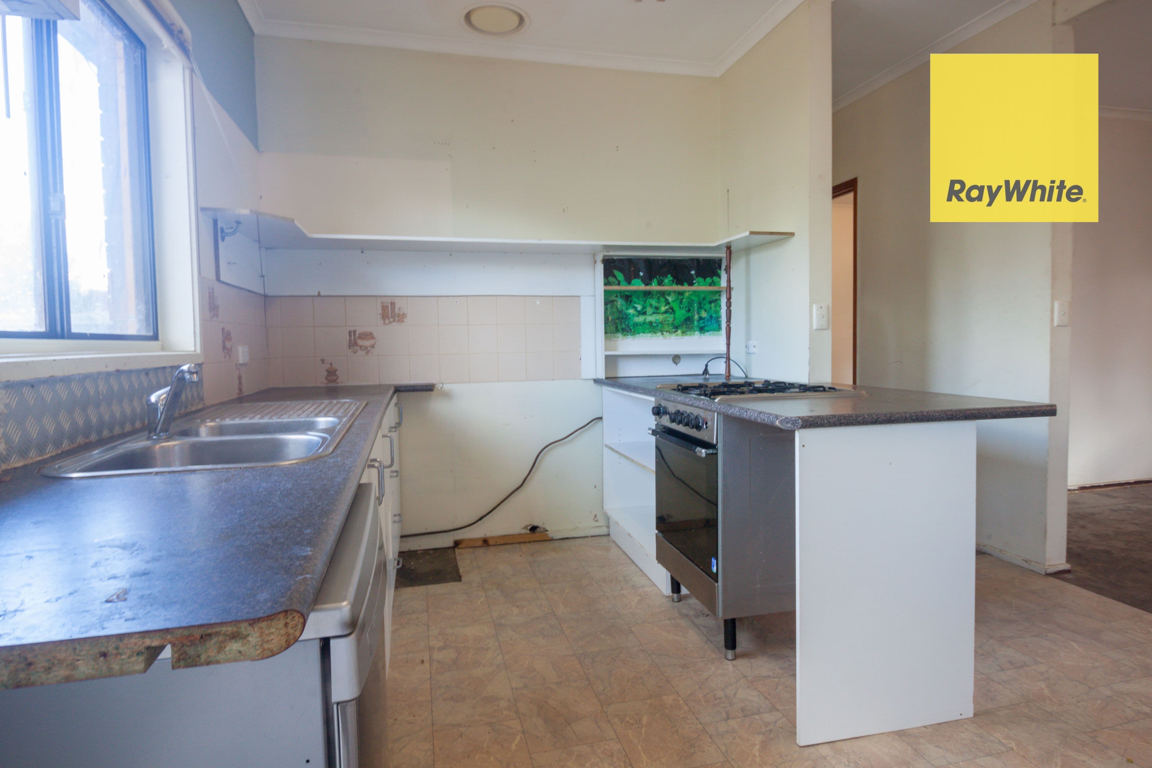 96 Hammer Street, Howlong - Thumbnail 5