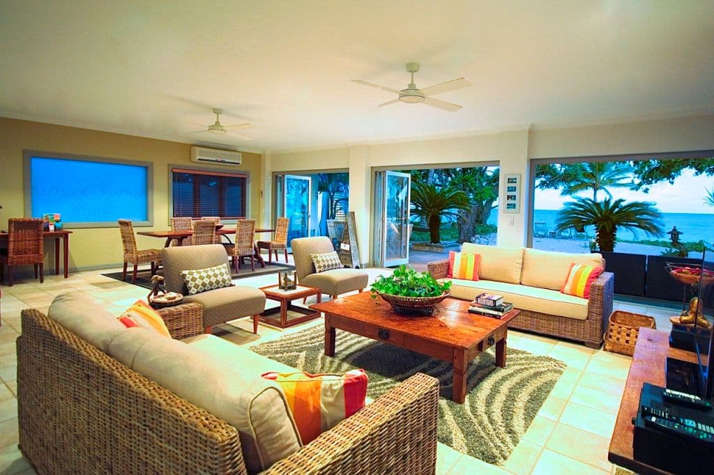 9 Oak Street, OAK BEACH QLD 4877, Oak Beach - Thumbnail 3