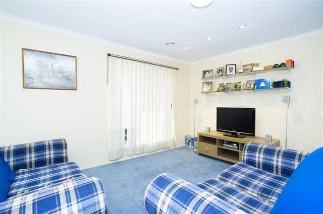 51 Walls Road, WERRIBEE VIC 3030, Werribee - Thumbnail 2