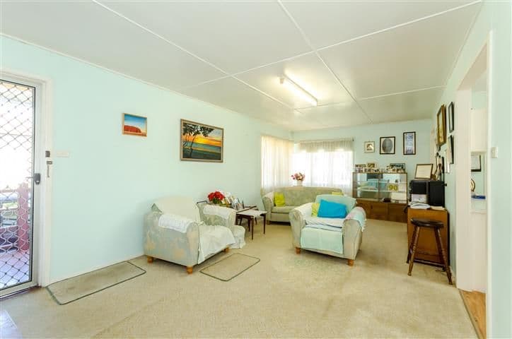 8 Charles Street, West Gladstone QLD 4680, West Gladstone - Thumbnail 2