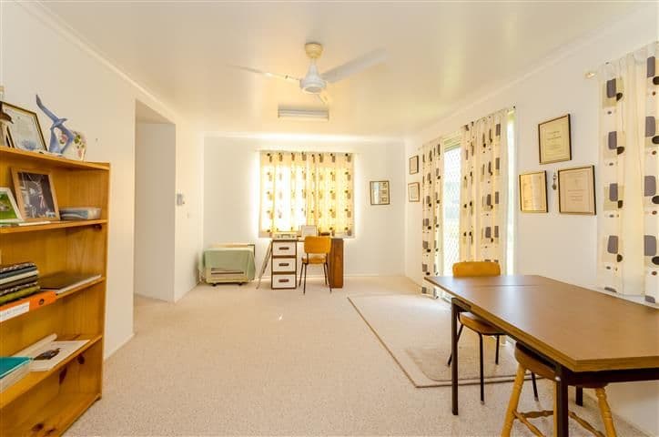 8 Charles Street, West Gladstone QLD 4680, West Gladstone - Thumbnail 4