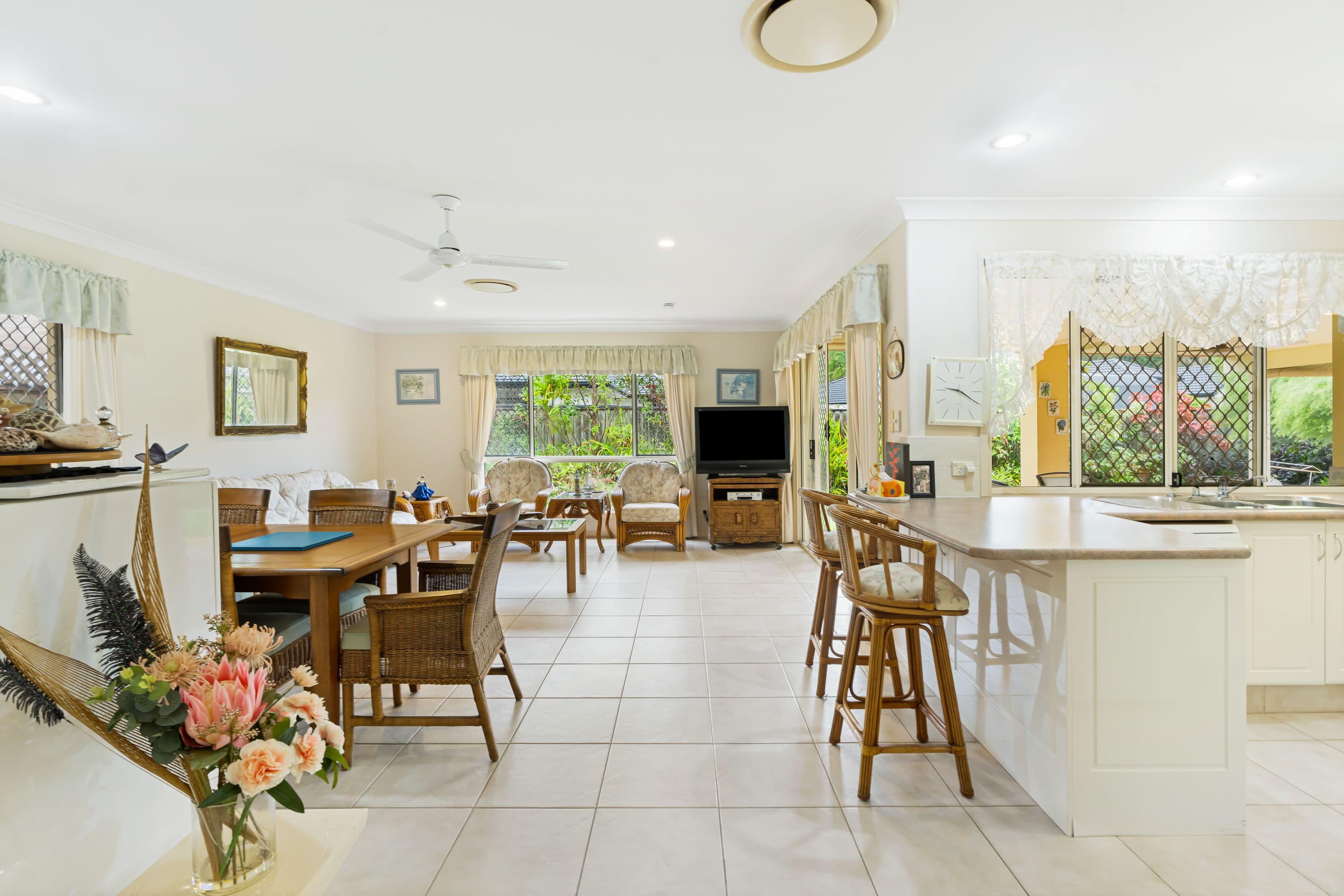 15 Lanai Drive, Burleigh Waters QLD 4220, Burleigh Waters - Thumbnail 5