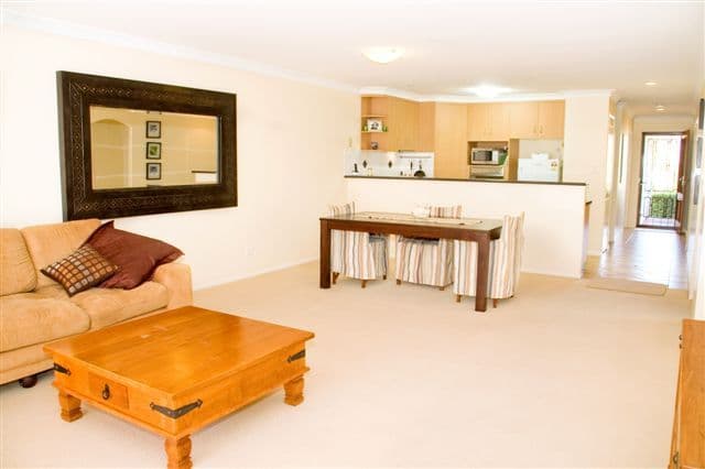 2004/18 Enderley Avenue, Surfers Paradise, QLD, 4217, Surfers Paradise - Thumbnail 4