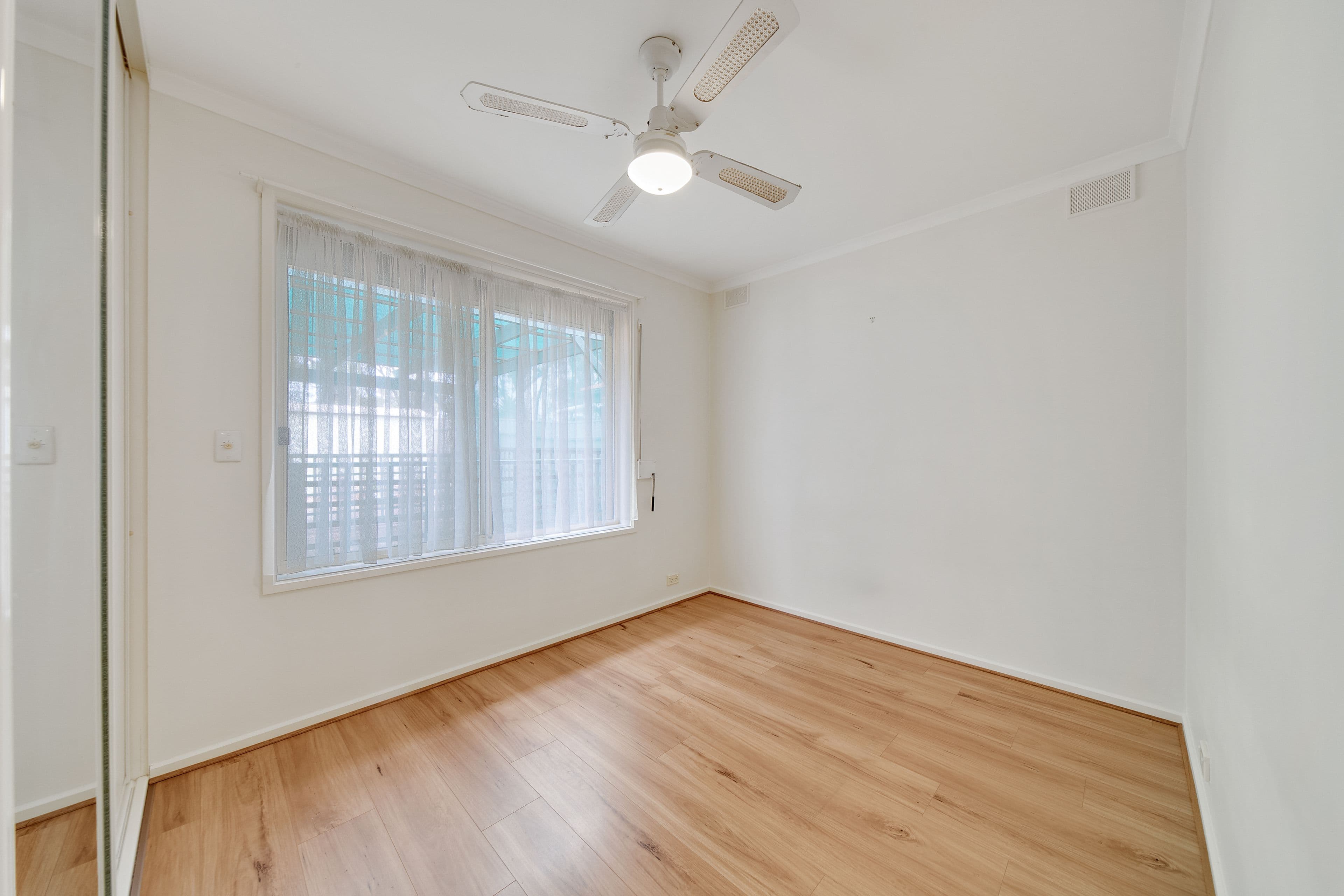 42 Van Leeuwen Drive, Pooraka SA 5095, Pooraka - Thumbnail 7