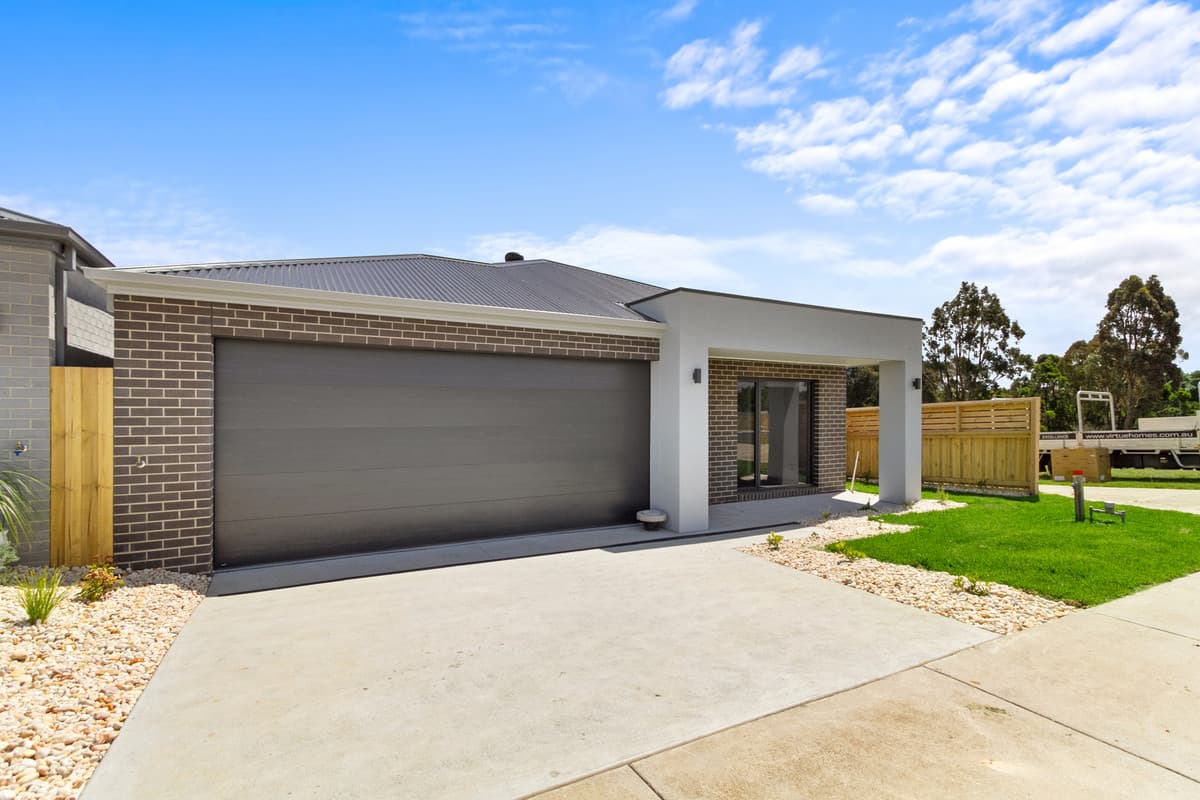 1 / 53 McNulty Drive, Traralgon VIC 3844, Traralgon - Thumbnail 2