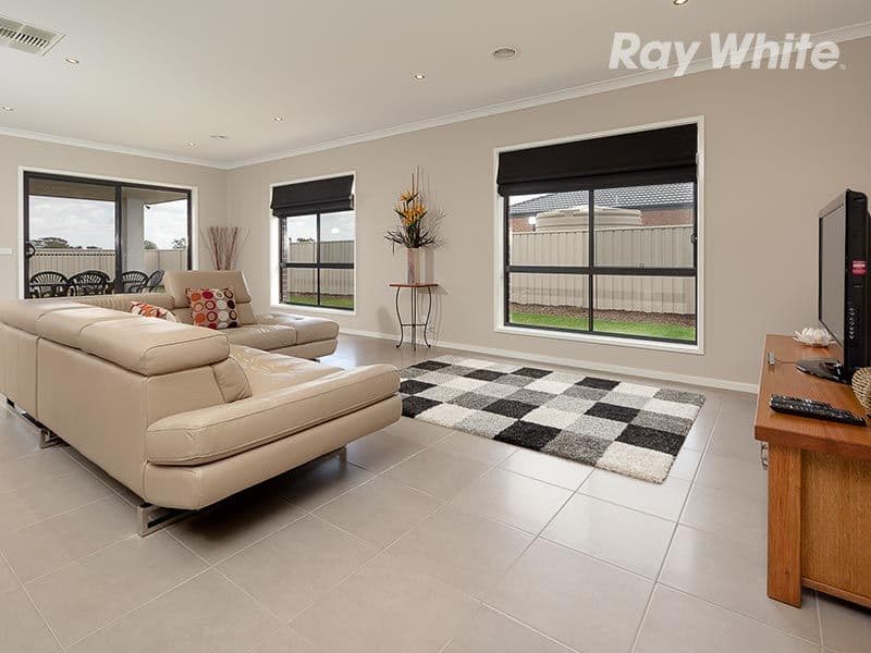 7 Chisnall Street, COROWA NSW 2646, Corowa - Thumbnail 3