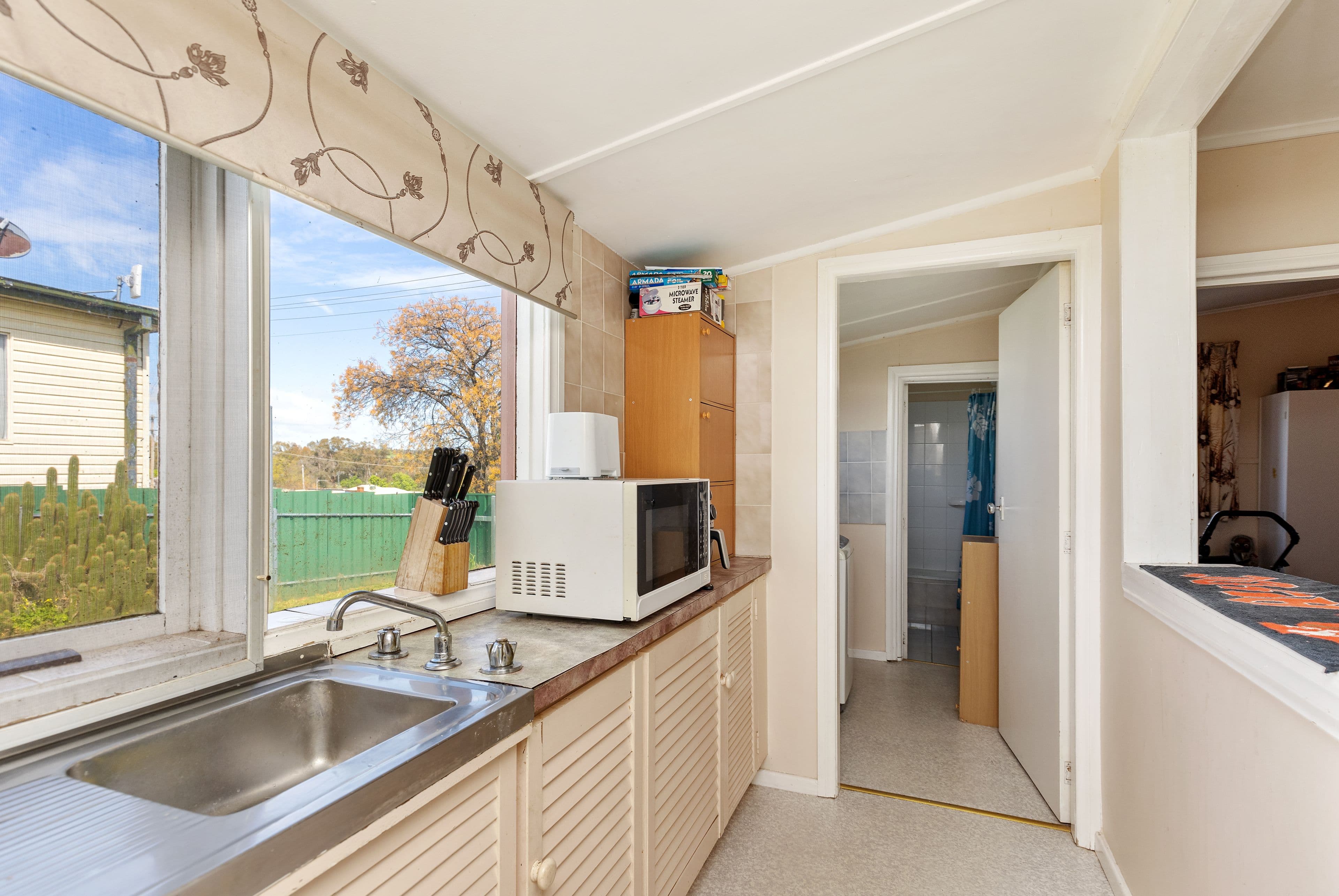 27 Crown Street, Junee NSW 2663, Junee - Thumbnail 3