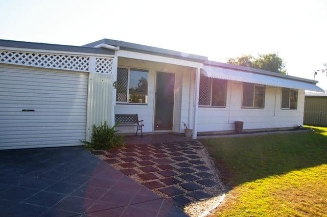 4 Sandman Court, DECEPTION BAY QLD 4508, Deception Bay - Thumbnail 2
