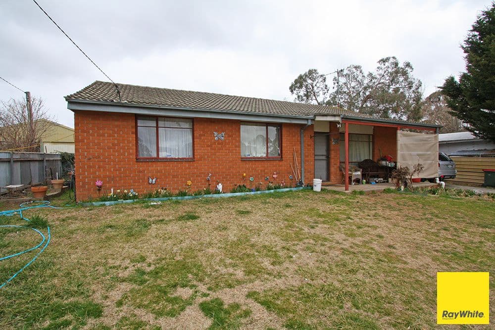 27 Duralla Street, Bungendore - Image 1
