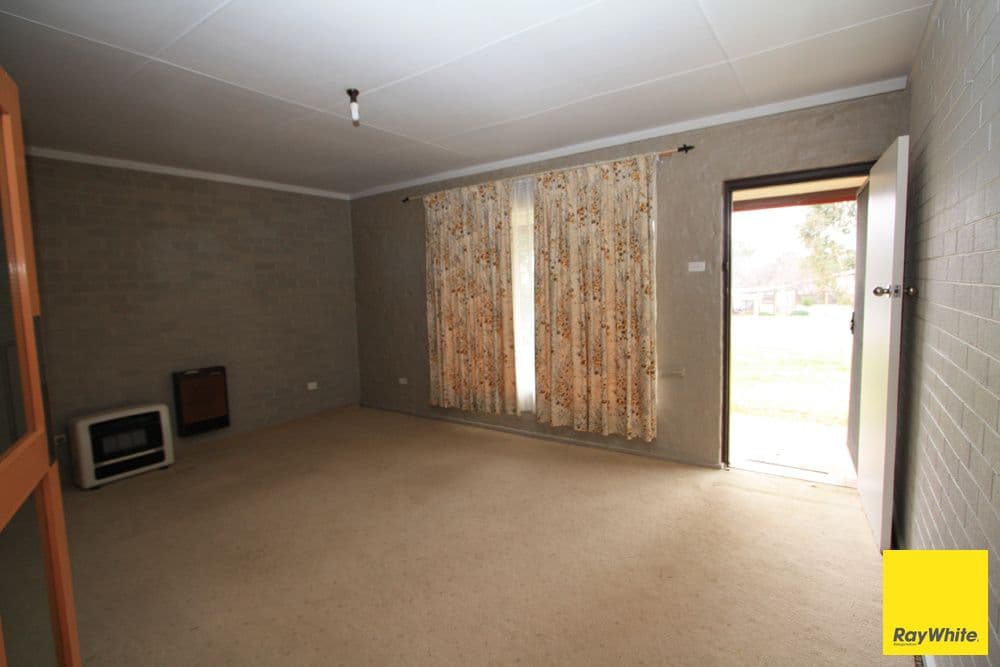27 Duralla Street, Bungendore - Thumbnail 2