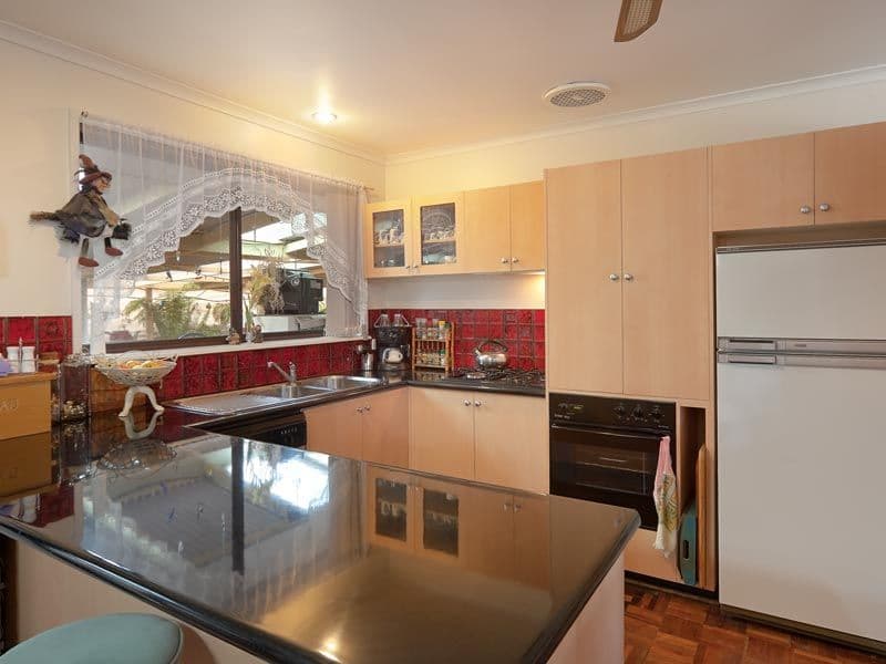166 Clarke Street, HOWLONG NSW 2643, Howlong - Thumbnail 2