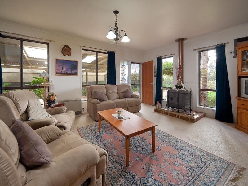 166 Clarke Street, HOWLONG NSW 2643, Howlong - Thumbnail 8