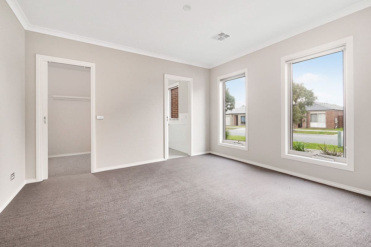 24 Braestar Street, Cranbourne VIC 3977, Cranbourne - Thumbnail 2