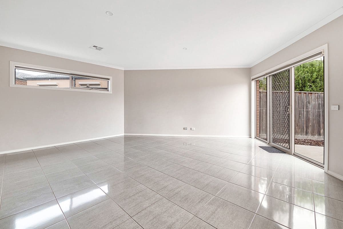 24 Braestar Street, Cranbourne VIC 3977, Cranbourne - Thumbnail 6