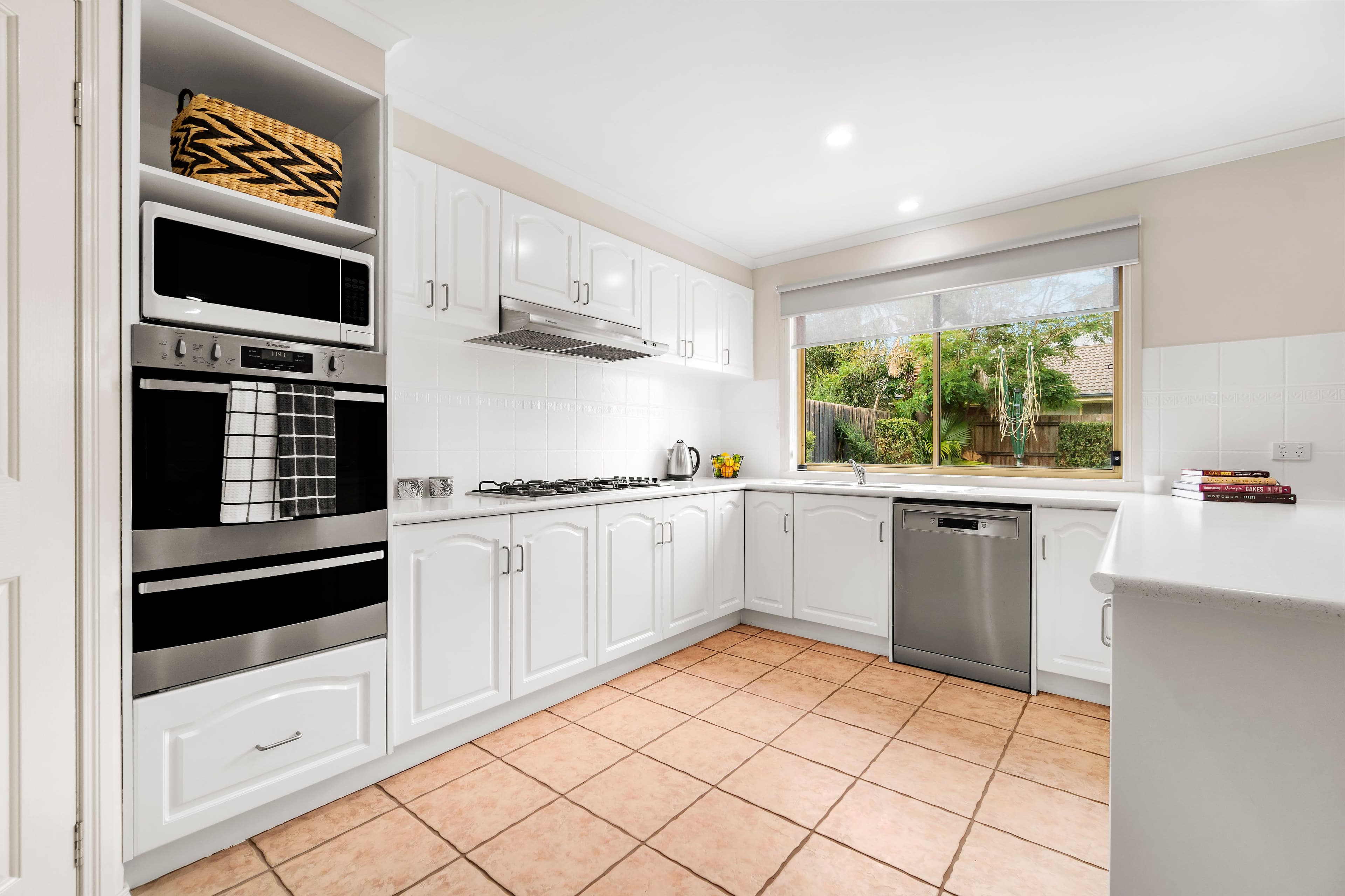 21 Fairway Drive, Rowville VIC 3178, Rowville - Thumbnail 4